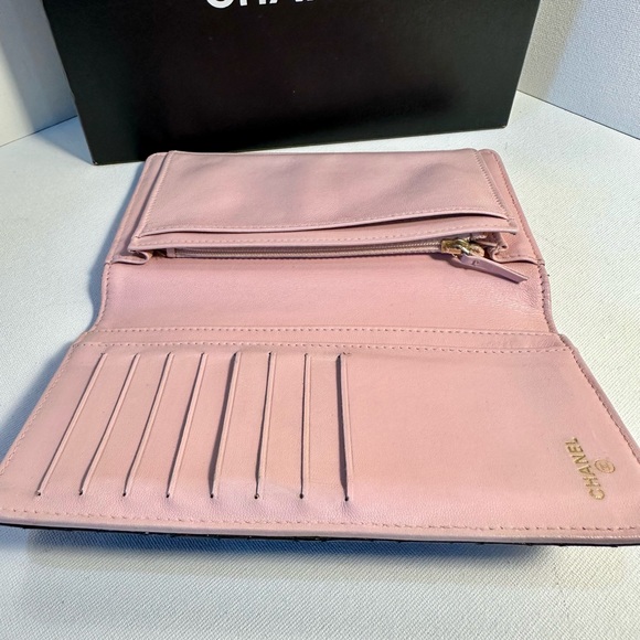 Chanel Bow Yen bi-fold wallet - Picture 8 of 9